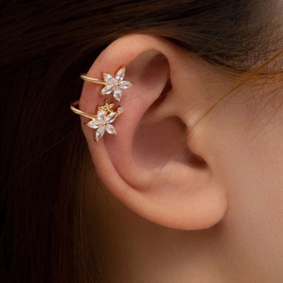 Jewelry - Crystal Flower Ear Cuff